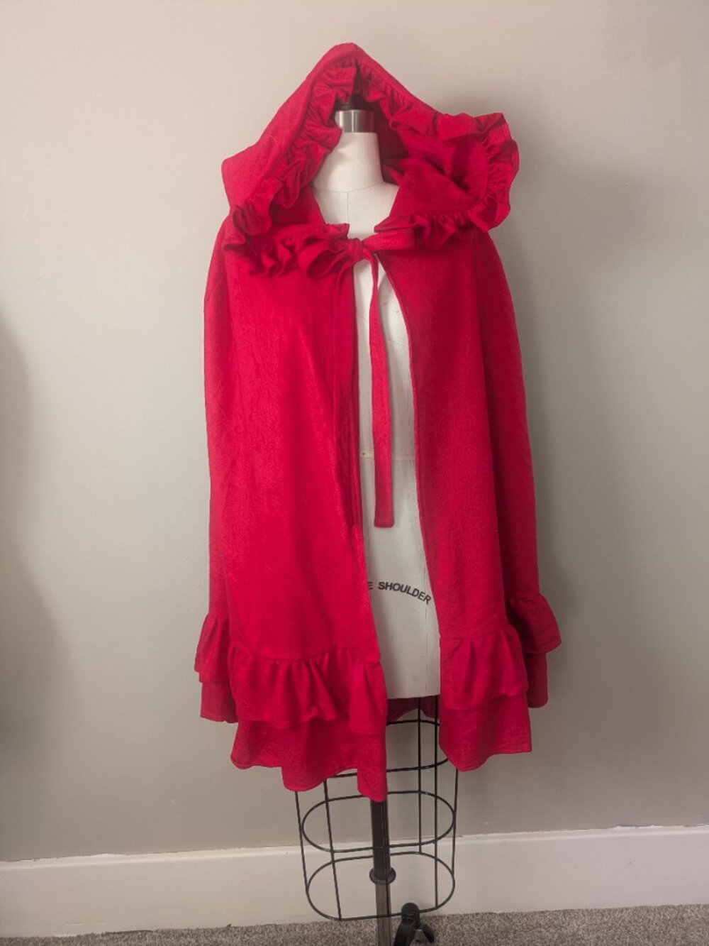 Red Riding Hood Cloak Handmade - Picture 9 of 10